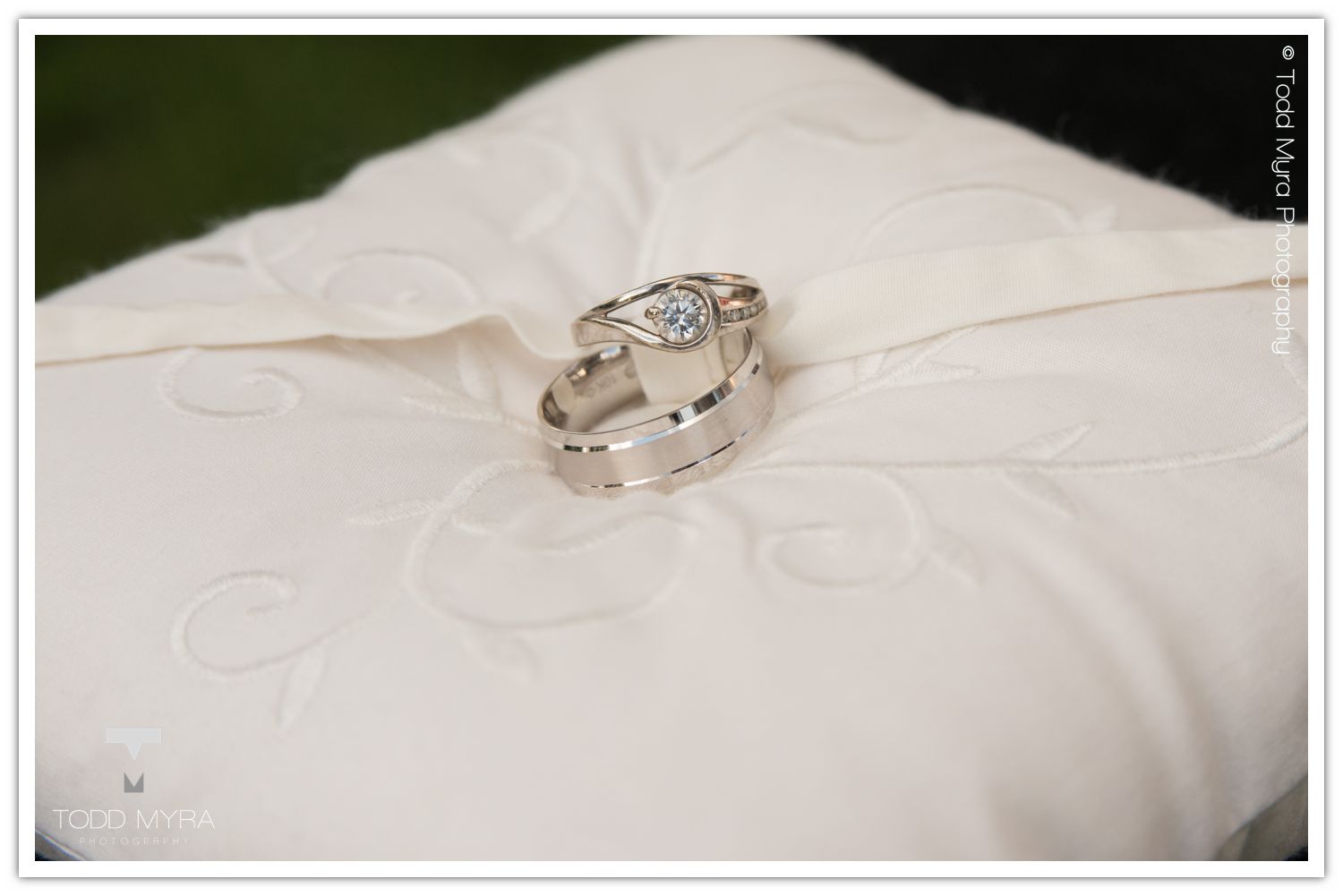 Philip-Cindy-St. Cloud-Wedding-Photography-Geyer-backyard-wedding-tent (18)