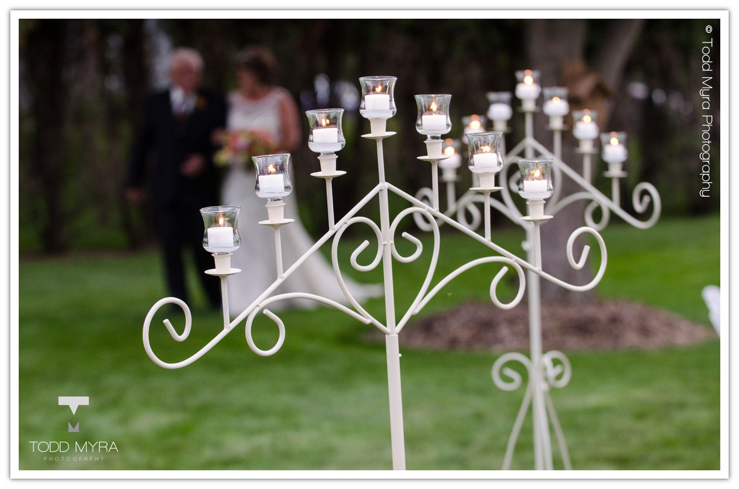 Philip-Cindy-St. Cloud-Wedding-Photography-Geyer-backyard-wedding-tent (21)