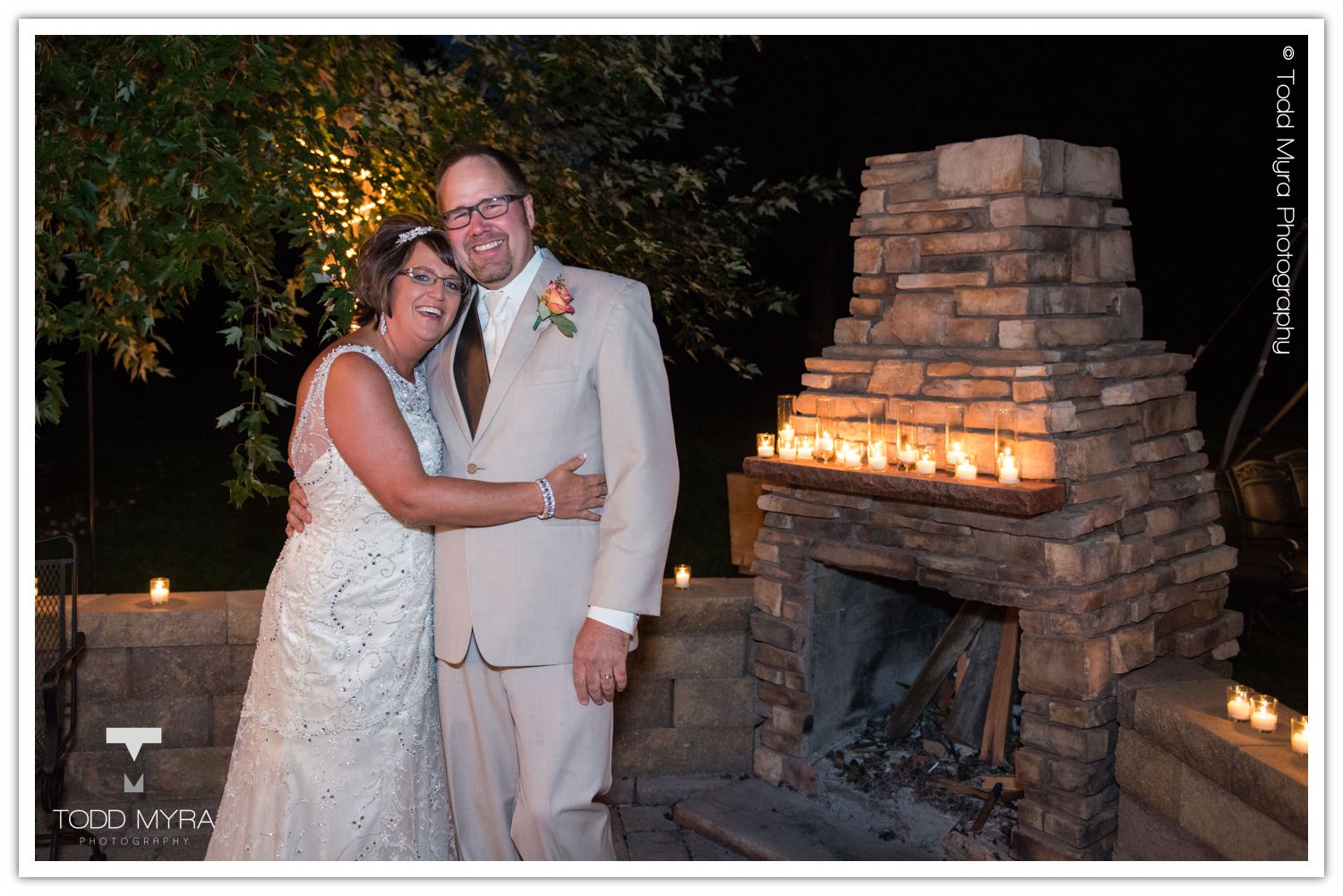 Philip-Cindy-St. Cloud-Wedding-Photography-Geyer-backyard-wedding-tent (29)