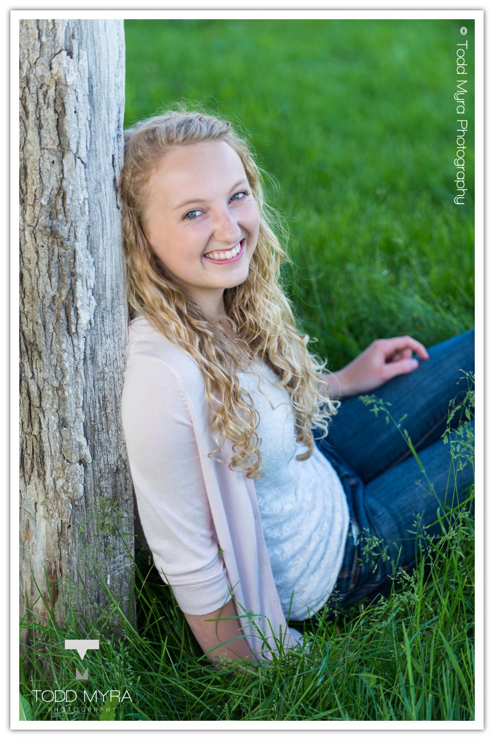 Jocelyn St. Cloud senior pictures rain truck (17 of 21)