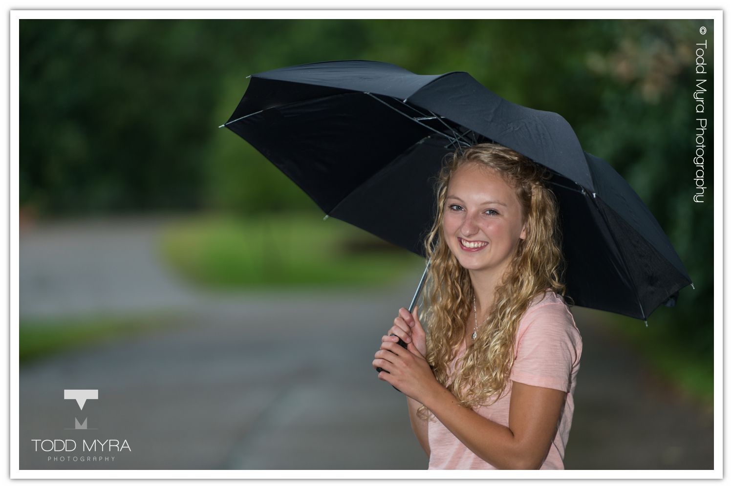 Jocelyn St. Cloud senior pictures rain truck (2 of 21)