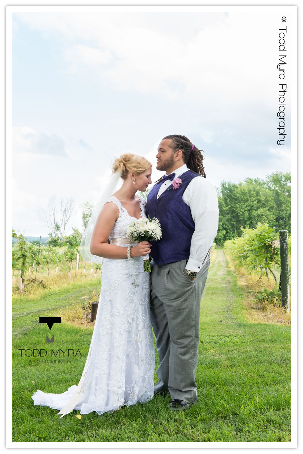 IOWA-football-wedding-dredlocks-photography-st coud (11)
