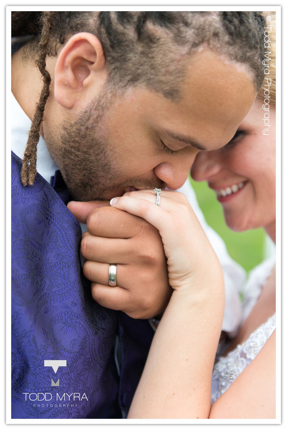 IOWA-football-wedding-dredlocks-photography-st coud (14)