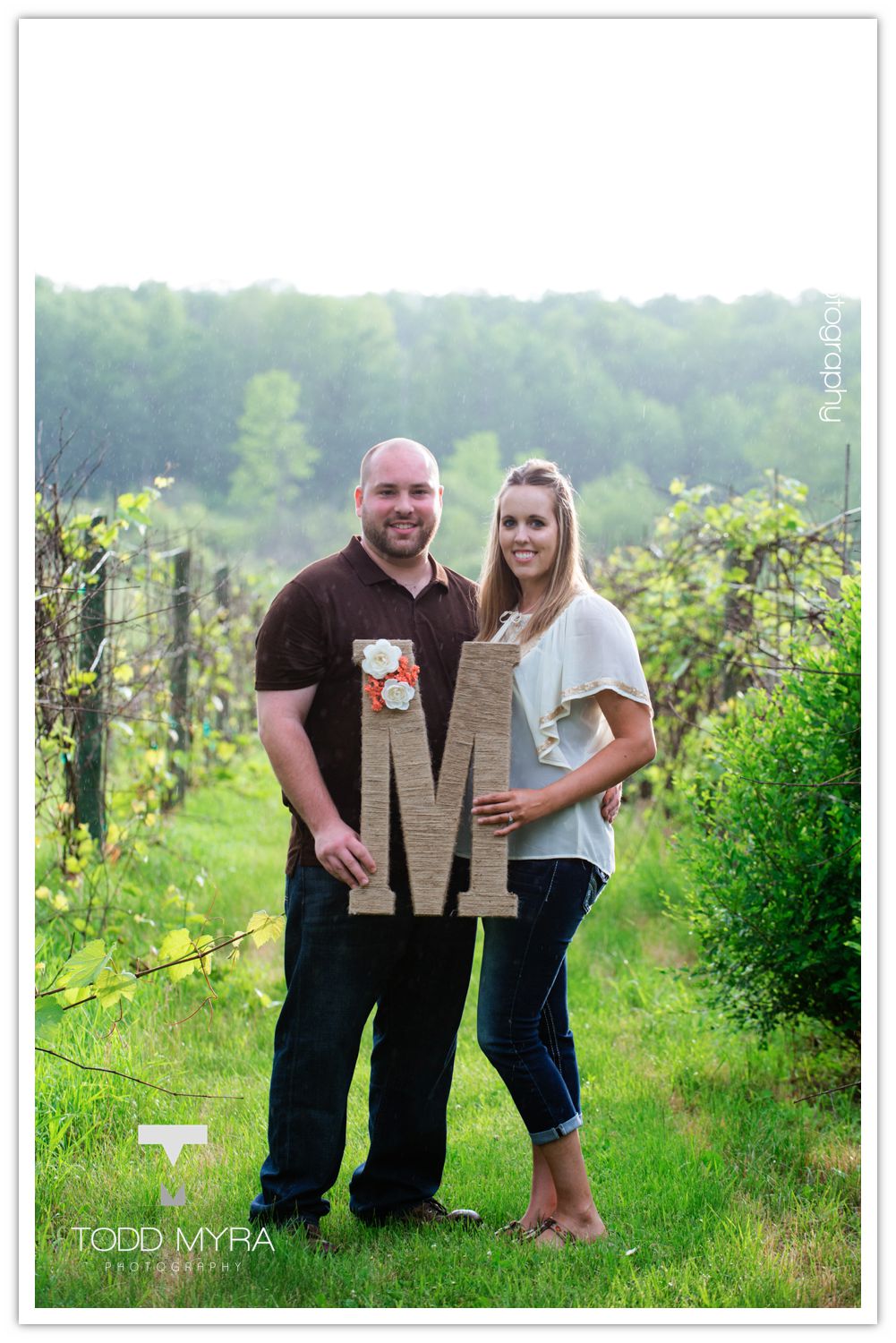 Engagement-Couple-Rum-River Barn-andVineyard-Dog-save-the-date-rainbow (5)