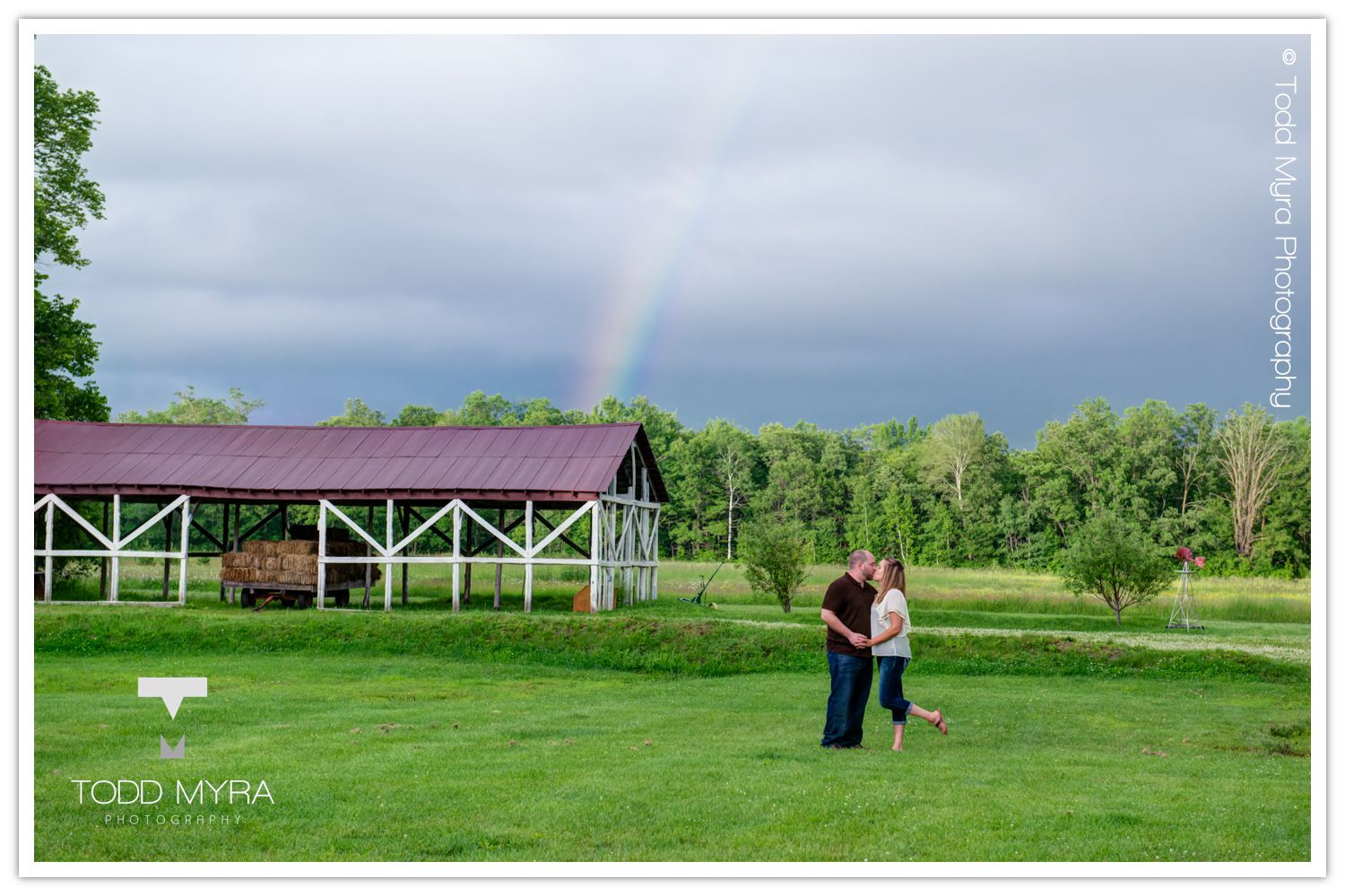 Engagement-Couple-Rum-River Barn-andVineyard-Dog-save-the-date-rainbow (6)