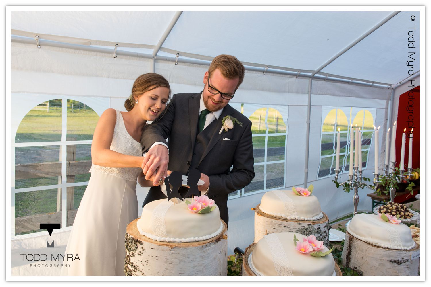 Swedish-Sweden-Stockholm-Wedding-bride-in-woods (26)