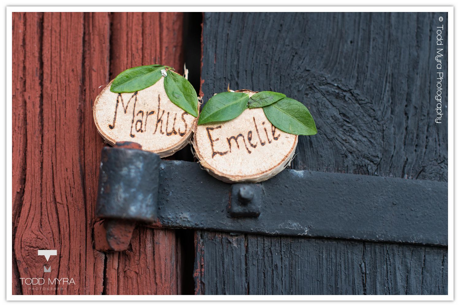 Swedish-Sweden-Stockholm-Wedding-bride-in-woods (30)