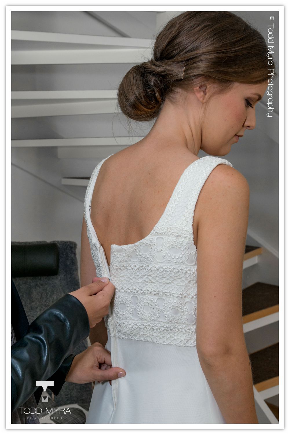 Swedish-Sweden-Stockholm-Wedding-bride-in-woods (5)