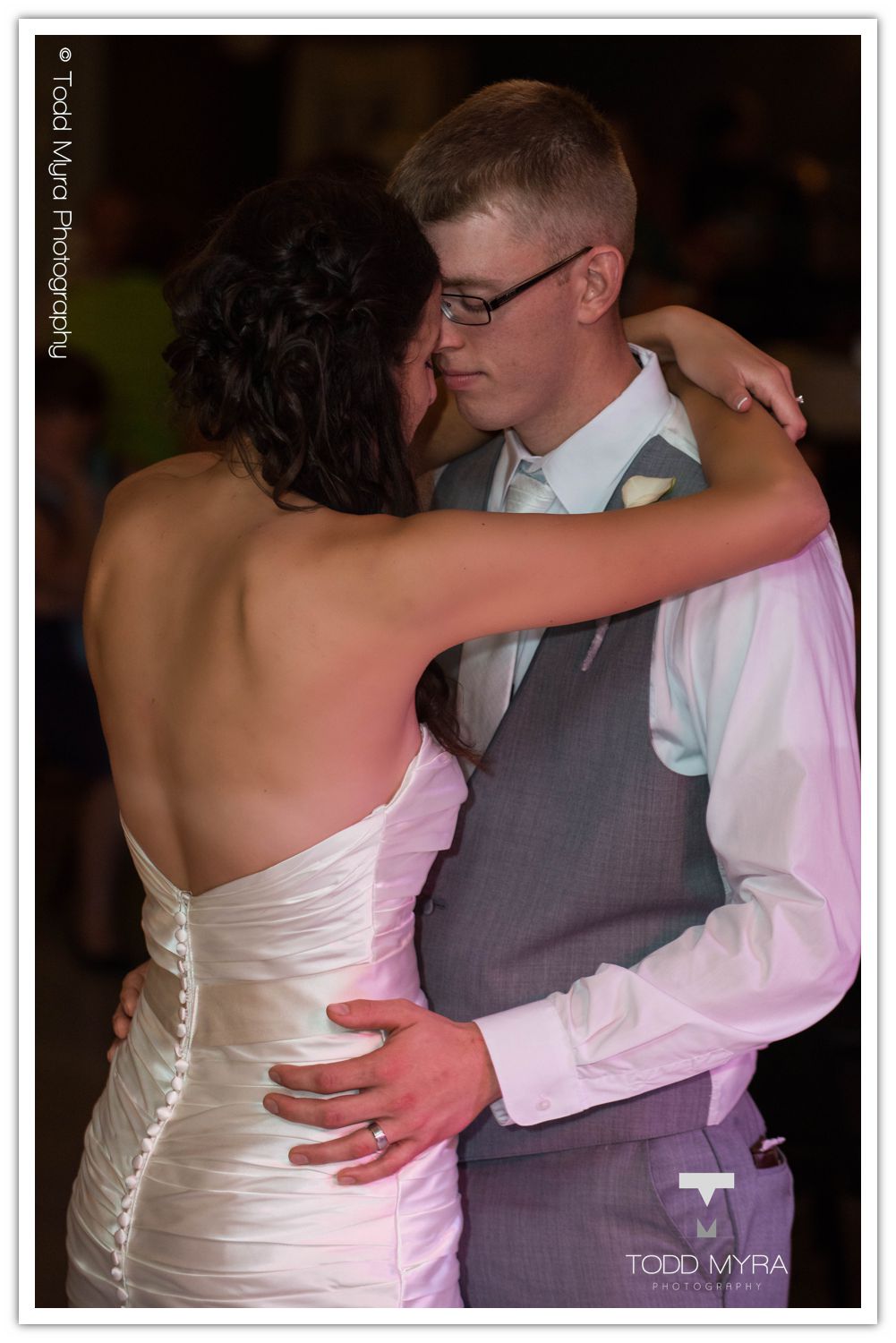 St Cloud-photography-wedding-waters-church-sartell-minnesota (23)