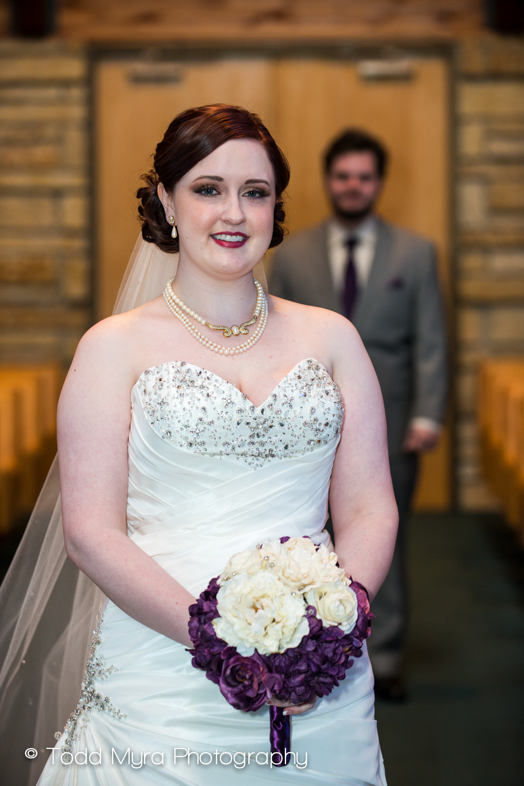 St-Cloud-Wedding-dress-bloomington-covenant-snow-kiss (7)