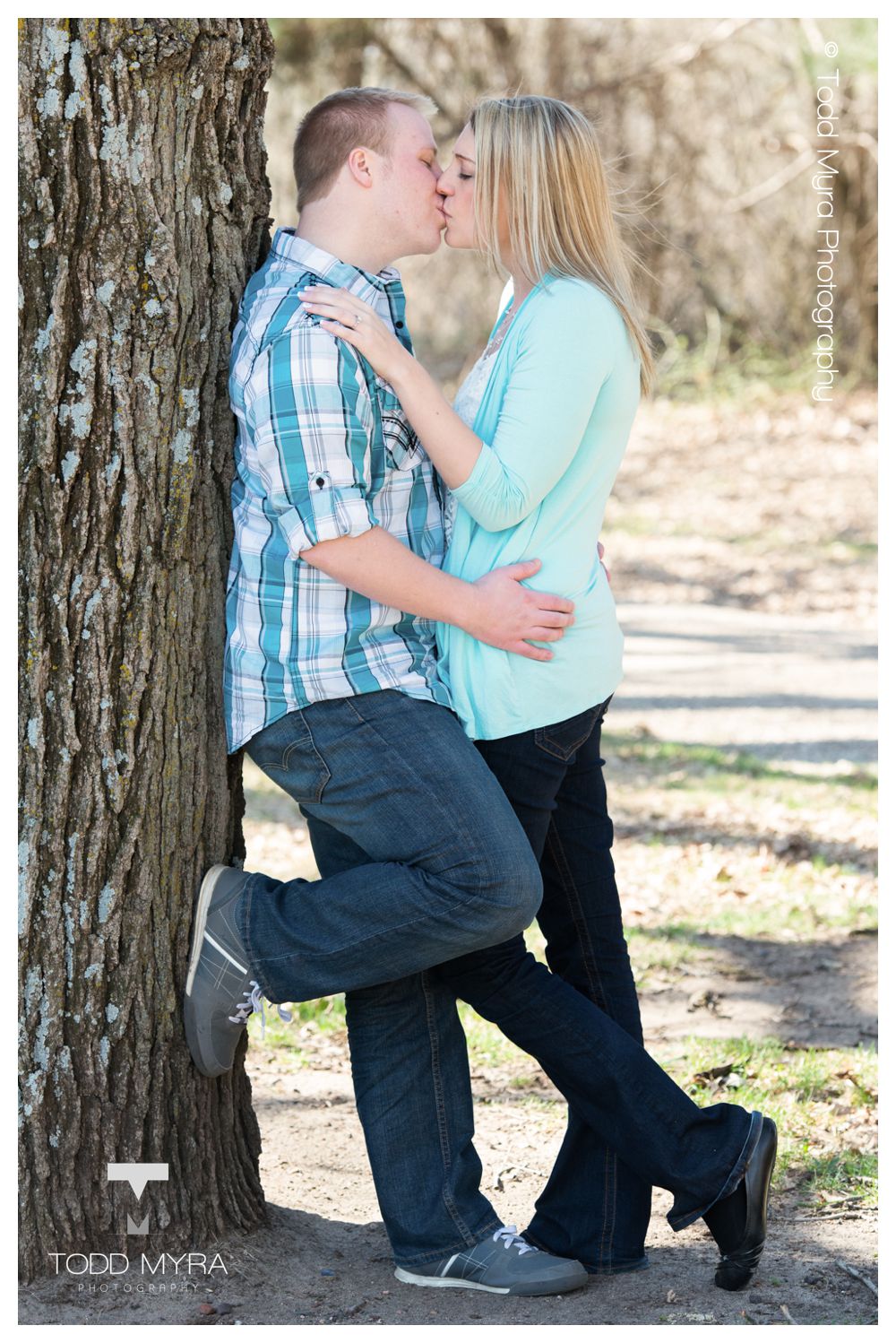 12_St. Cloud-Engagement-Pictures-Bend-In-The-River-spring