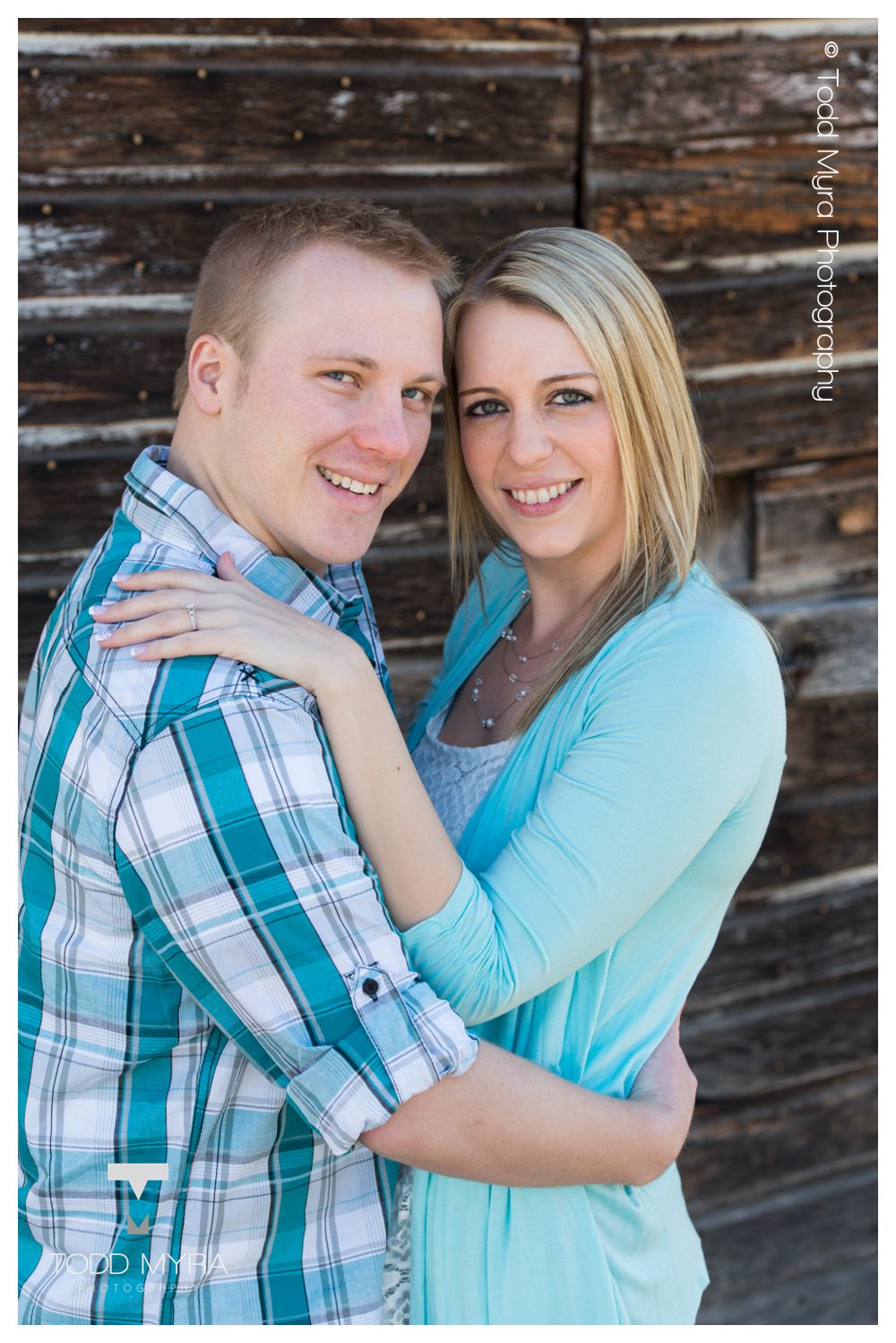 3_St. Cloud-Engagement-Pictures-Bend-In-The-River-spring