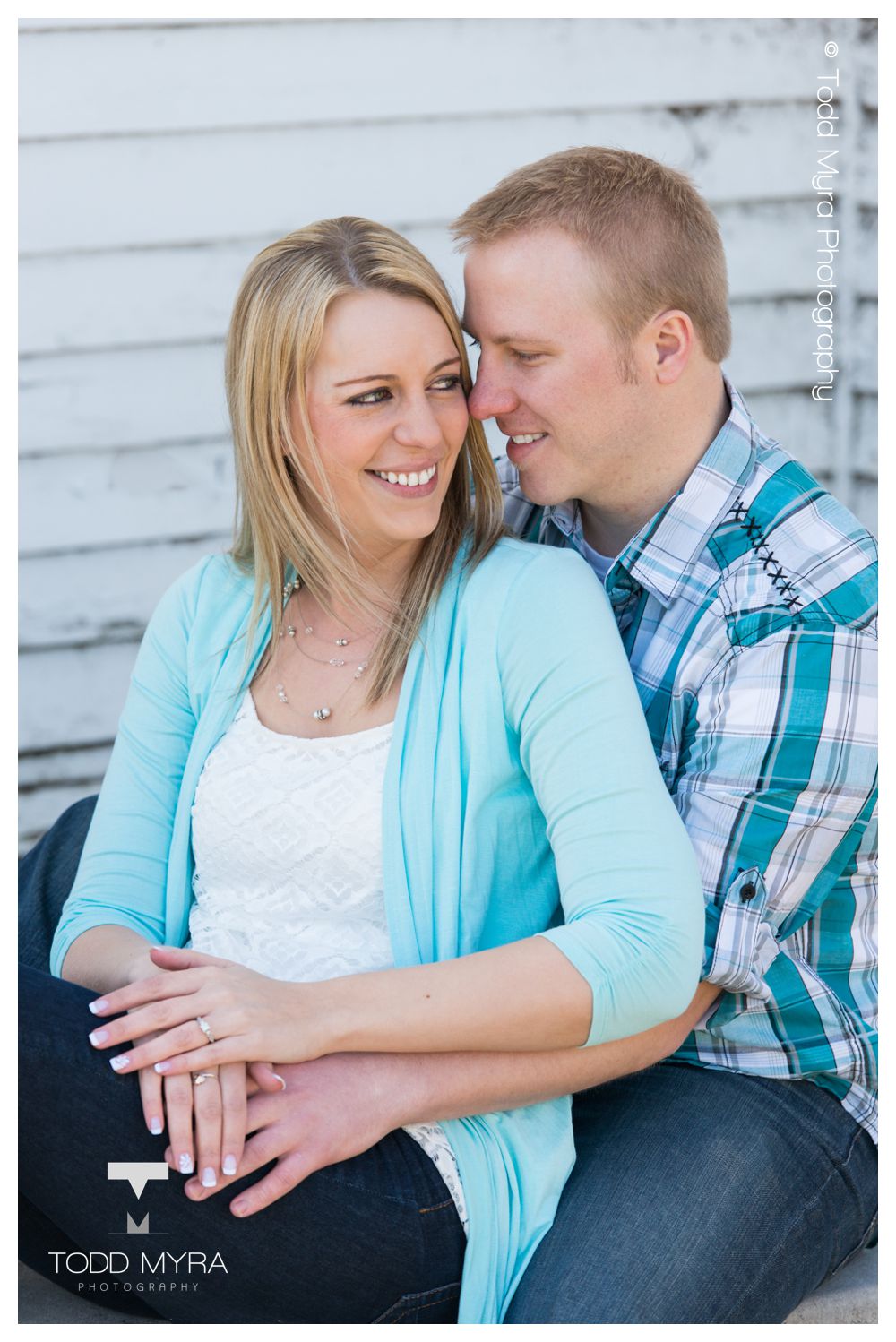 7_St. Cloud-Engagement-Pictures-Bend-In-The-River-spring