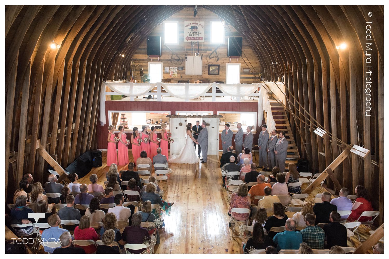 16_st.cloud-cold-spring-wedding-photography-Pillar-Inn-Cold-Spring-Boomerville-Barn