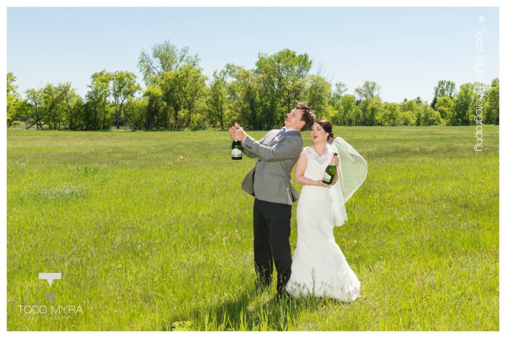 16_st cloud wedding photography st johns courtyard church of the holy spirit