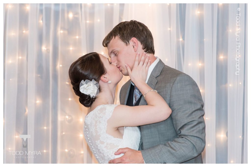 25_st cloud wedding photography st johns courtyard church of the holy spirit