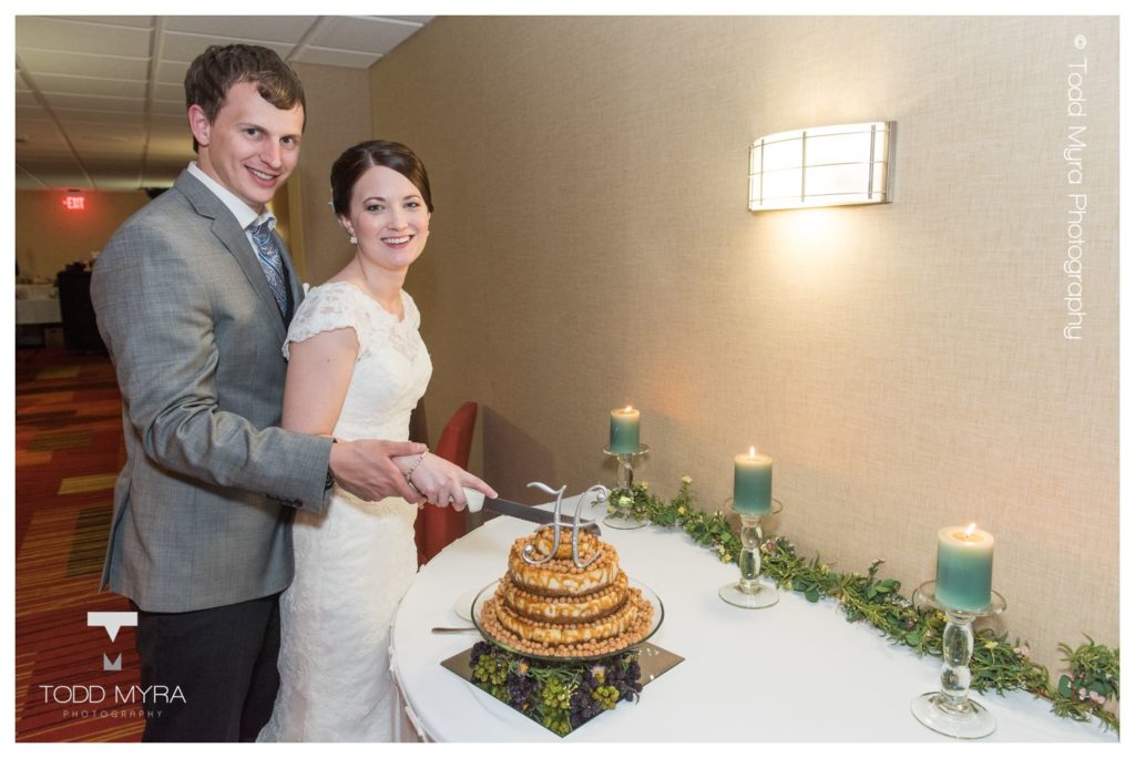 27_st cloud wedding photography st johns courtyard church of the holy spirit