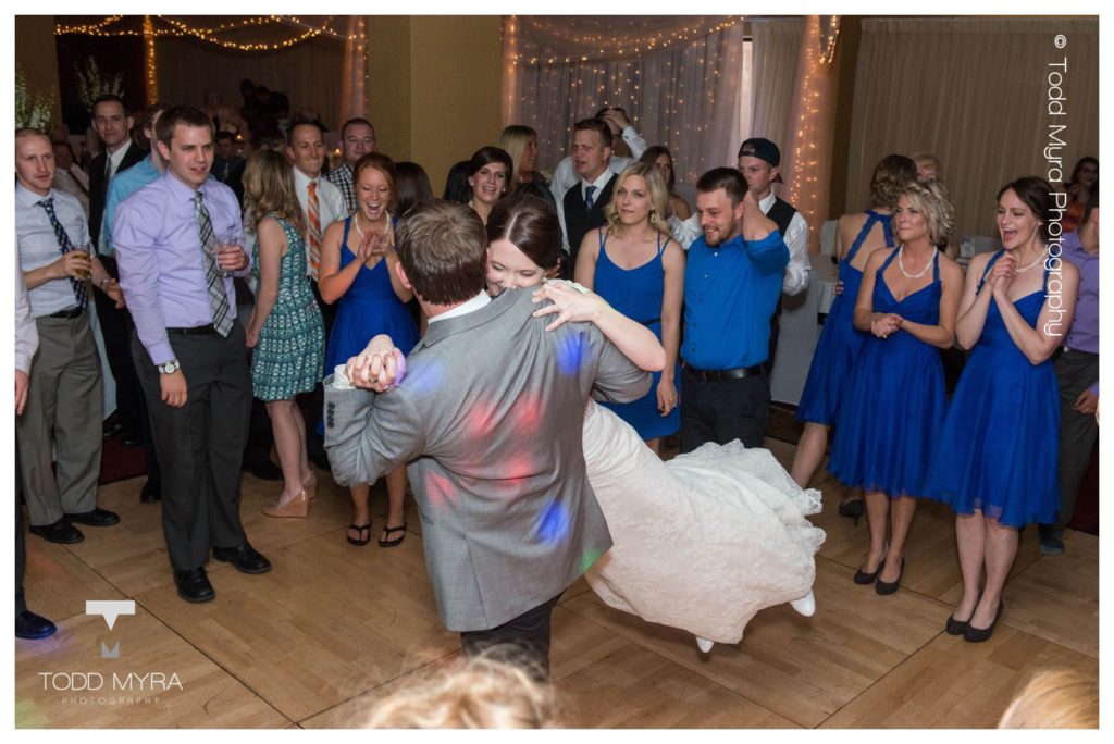 30_st cloud wedding photography st johns courtyard church of the holy spirit