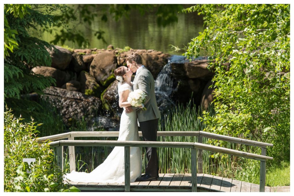 4_st cloud wedding photography st johns courtyard church of the holy spirit