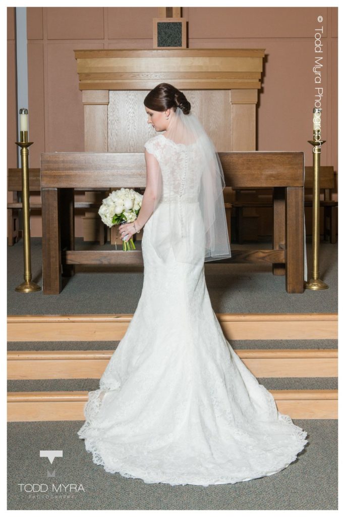 6_st cloud wedding photography st johns courtyard church of the holy spirit