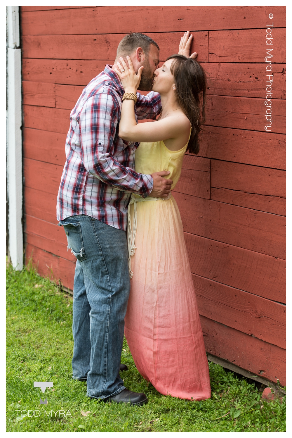 14_st-cloud-mn-wedding-photography-brook-park-woods-farm-field-red-tree-kiss