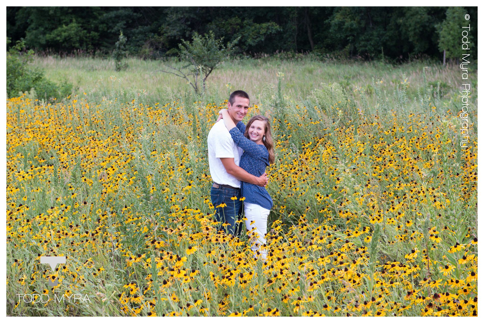 14 -Bend-in-the-river-engagement-summer-photography-blackeyedsusan