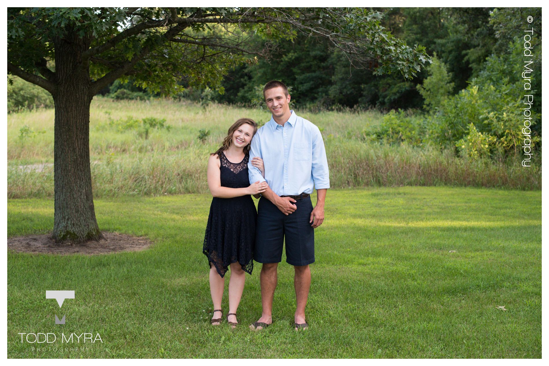7 -Bend-in-the-river-engagement-summer-photography-blackeyedsusan
