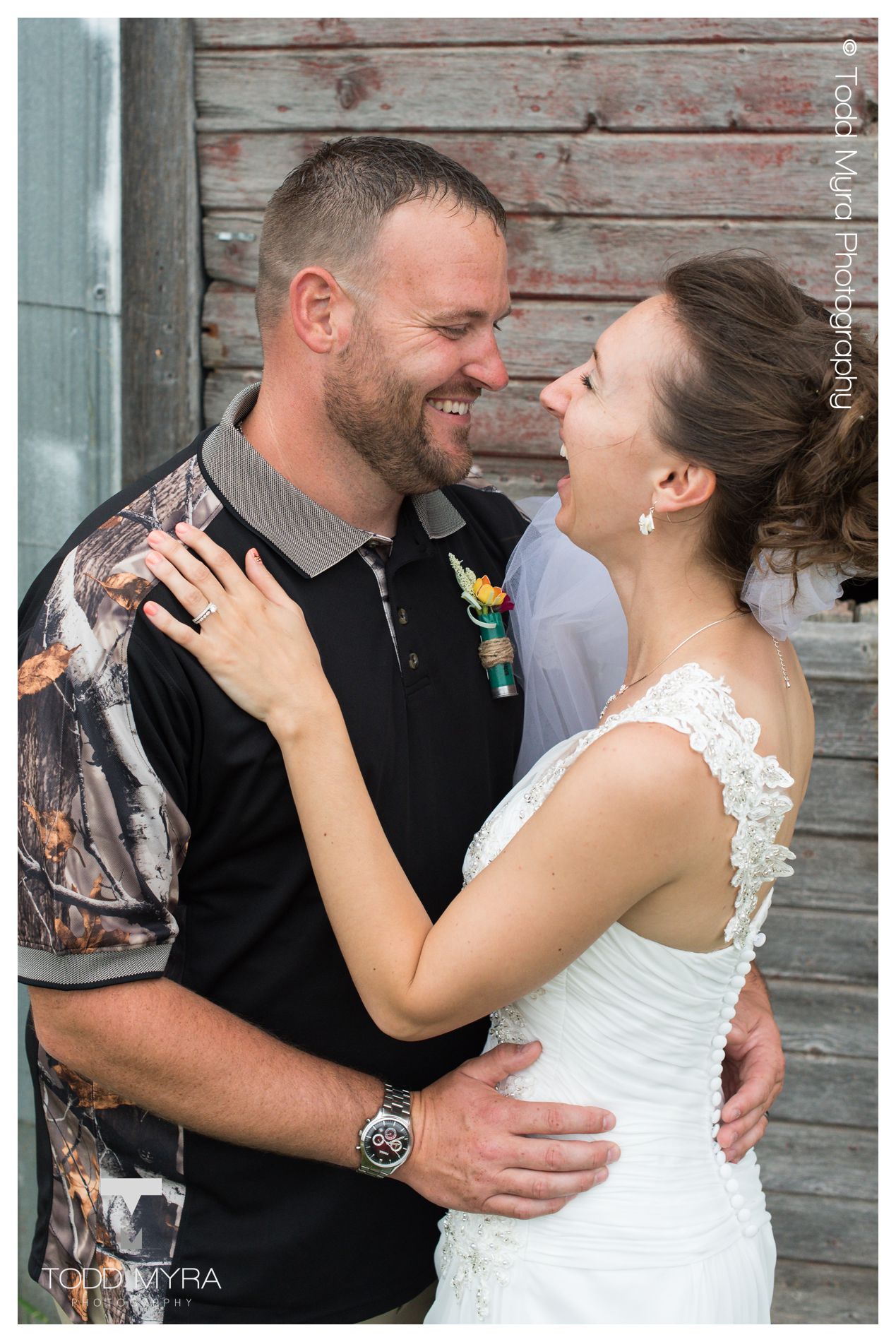 18 -Mora-wedding-barn-bowe-shotgun-wedding-hunt-st cloud-wedding-photography