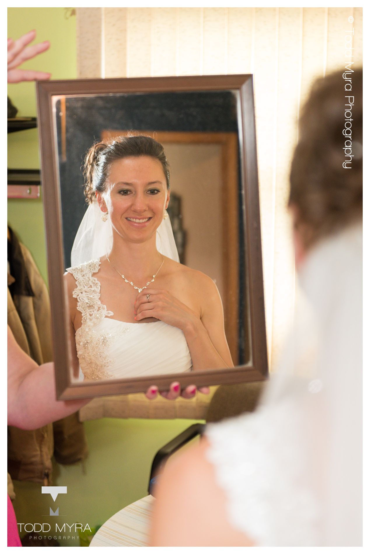 3 -Mora-wedding-barn-bowe-shotgun-wedding-hunt-st cloud-wedding-photography