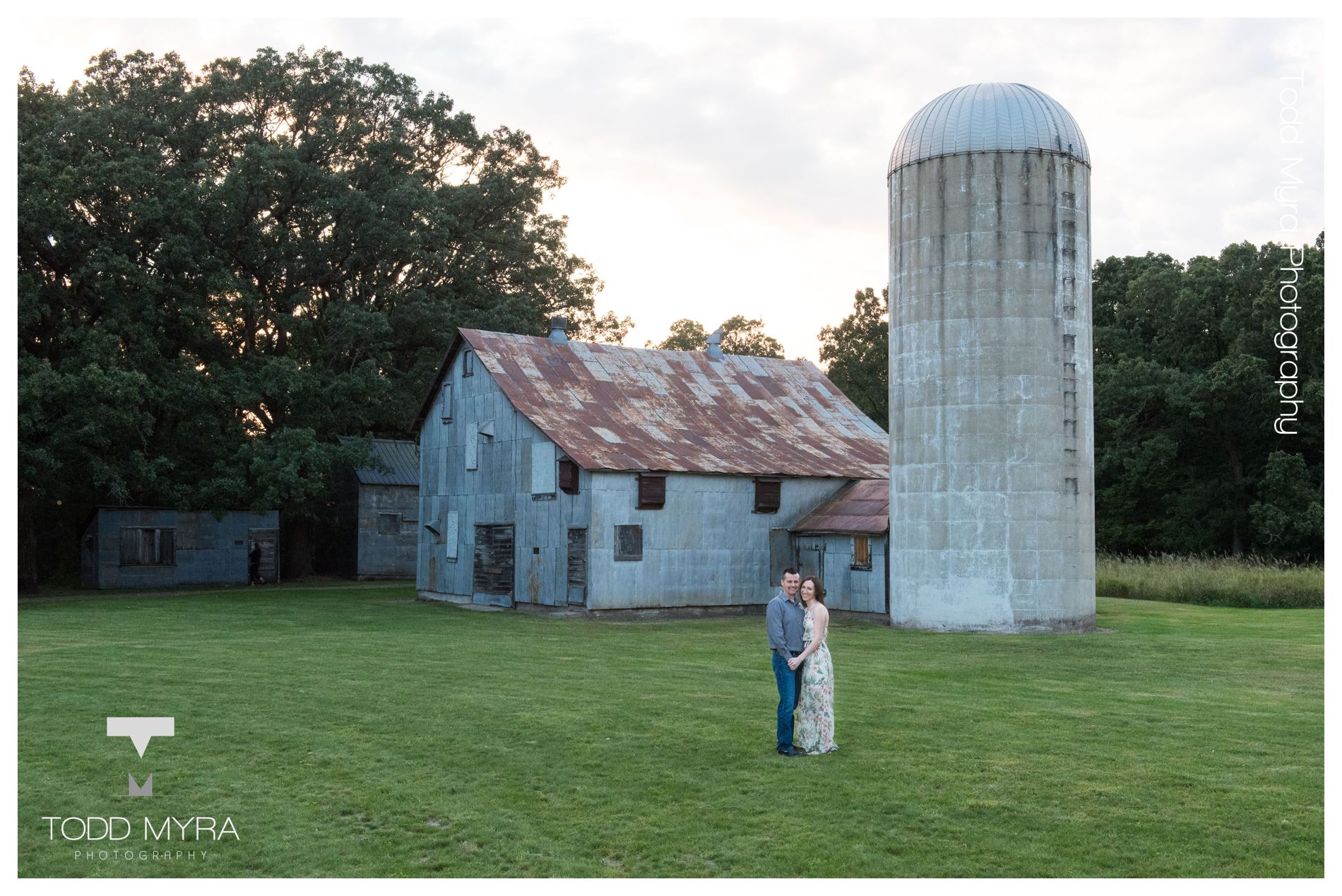 St-cloud-wedding-photography-engagement-pictures-bend-in-the-river-rebecca-cory-16