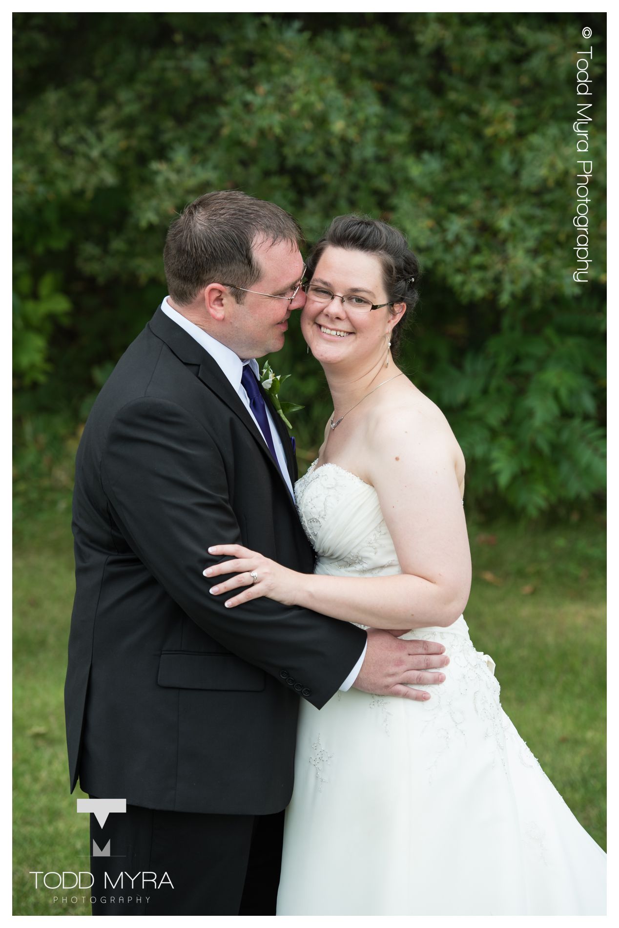 27 -st-cloud-wedding-photography-Hidden-Lake-Park-St-Augusta