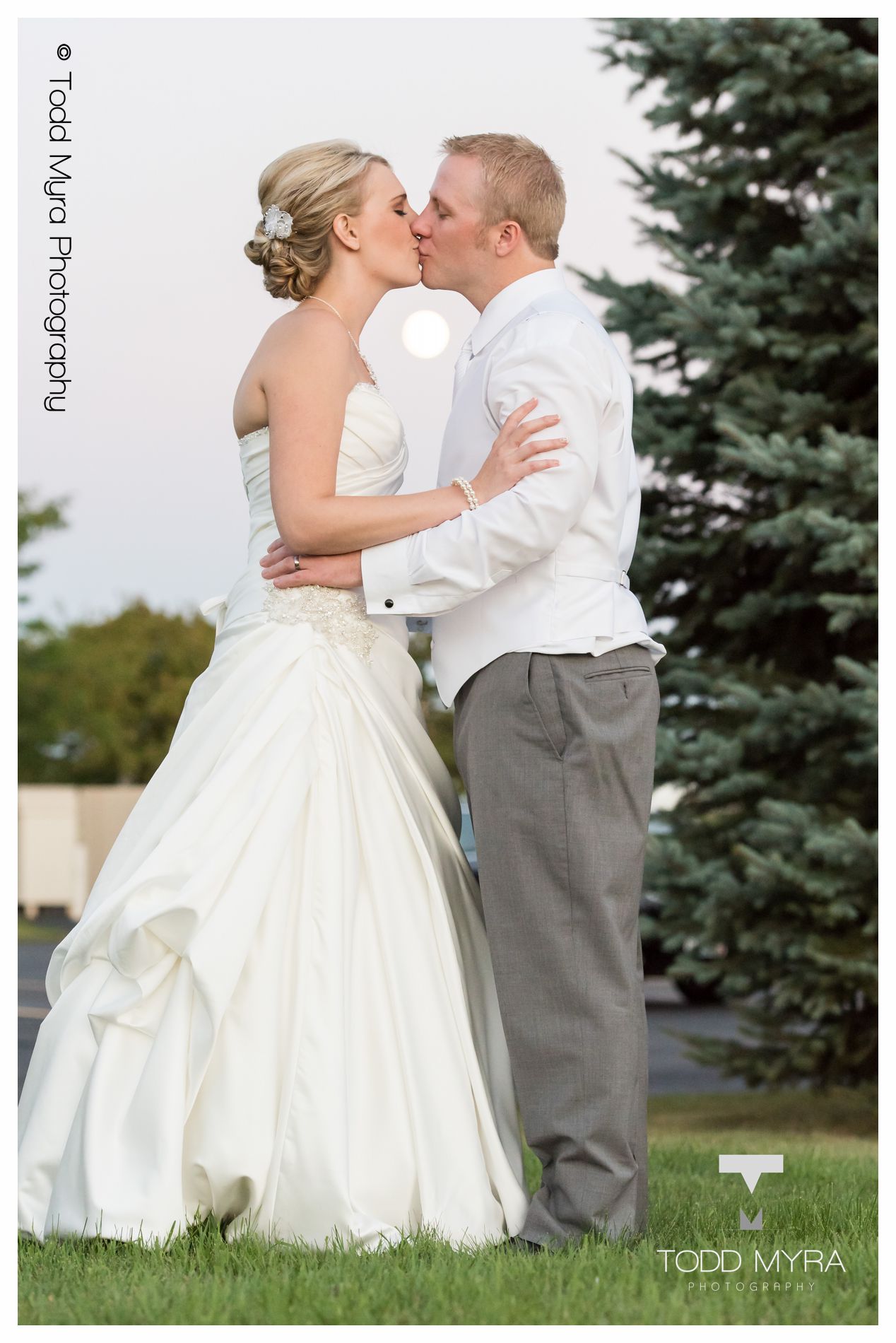 30 -St-Cloud-wedding-photography-eages-club-farmhouse