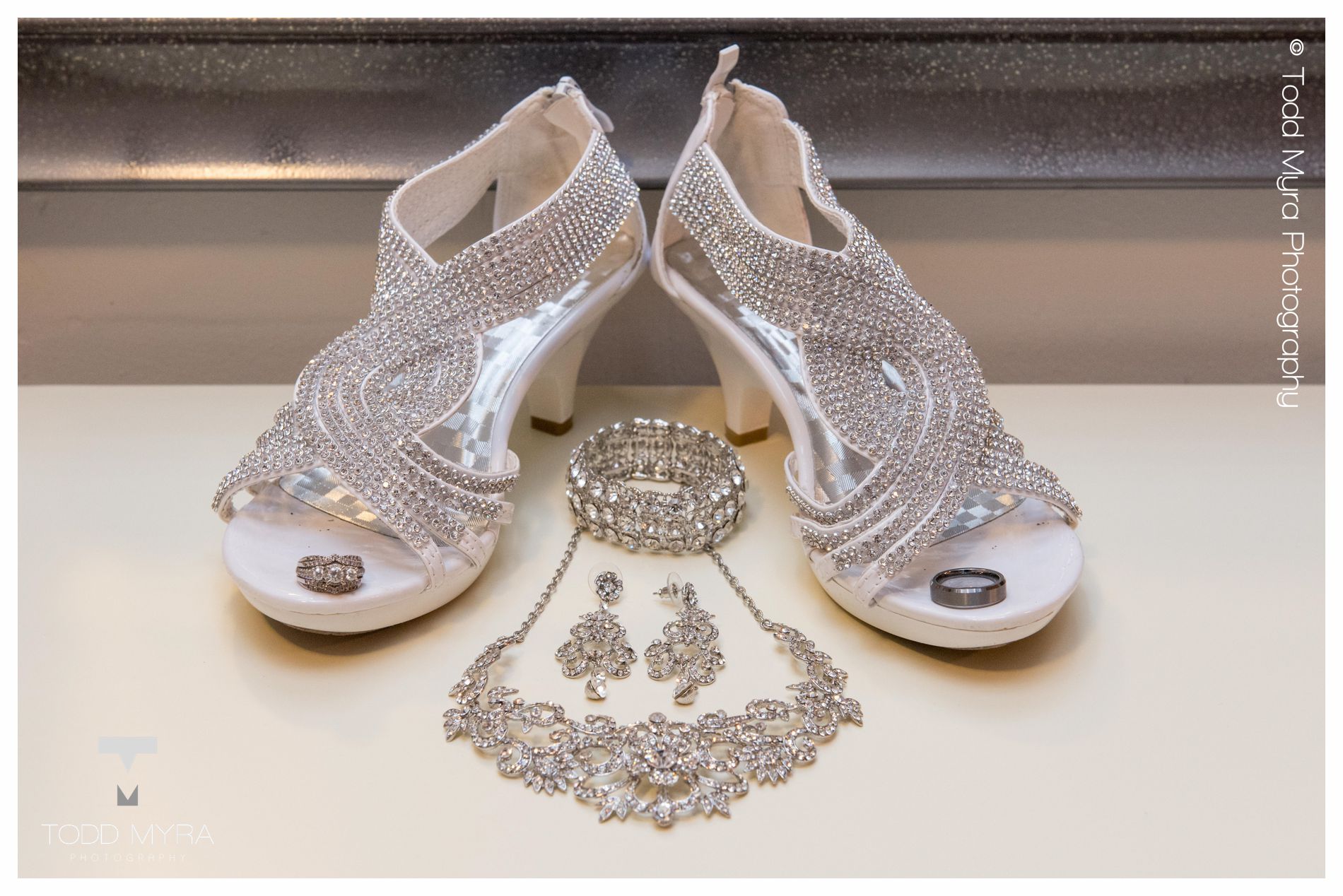 3 -Abby-Michael-st-cloud-sartell-MN-wedding-photography-grands-snow