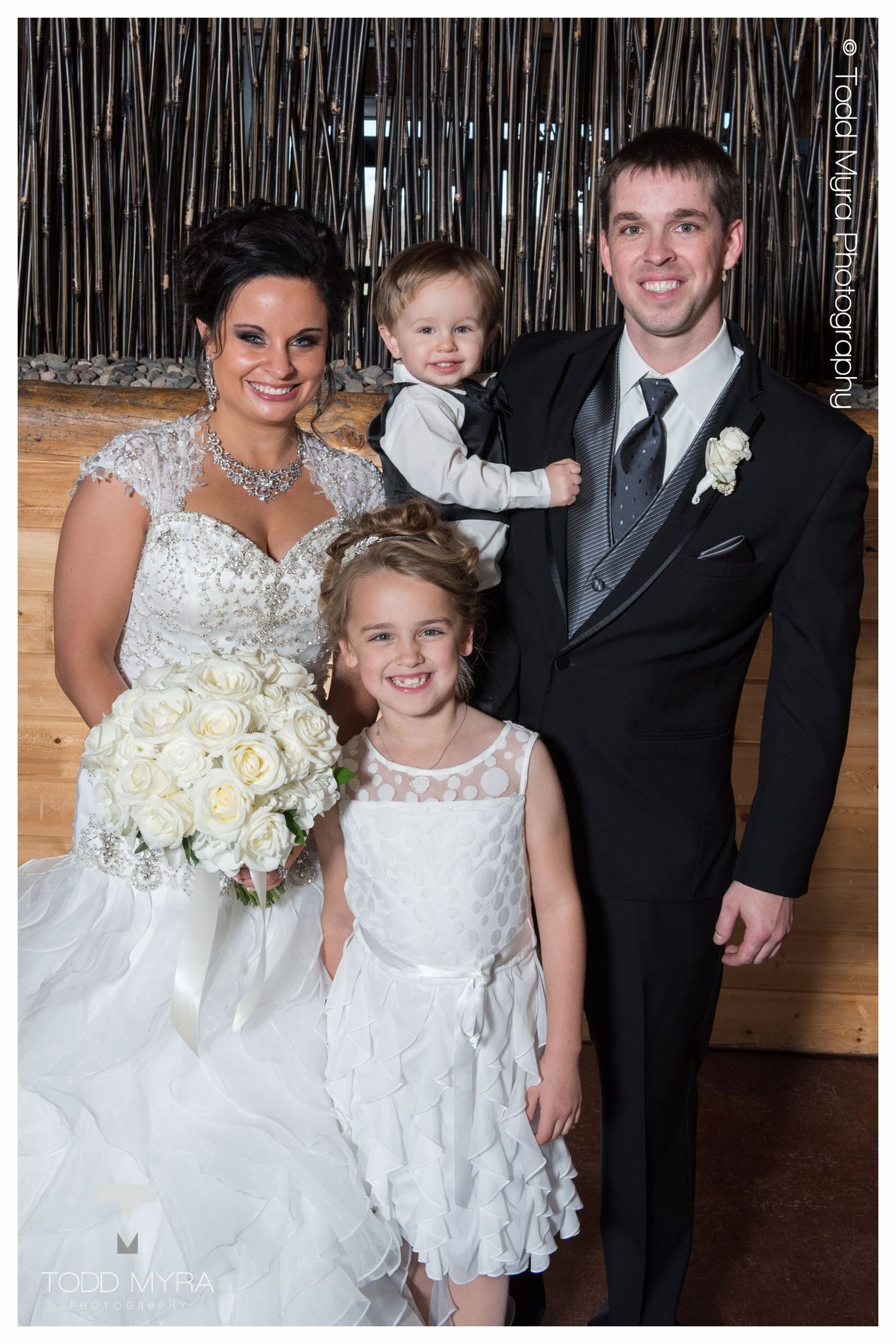26 -Abby-Michael-st-cloud-sartell-MN-wedding-photography-grands-snow-2