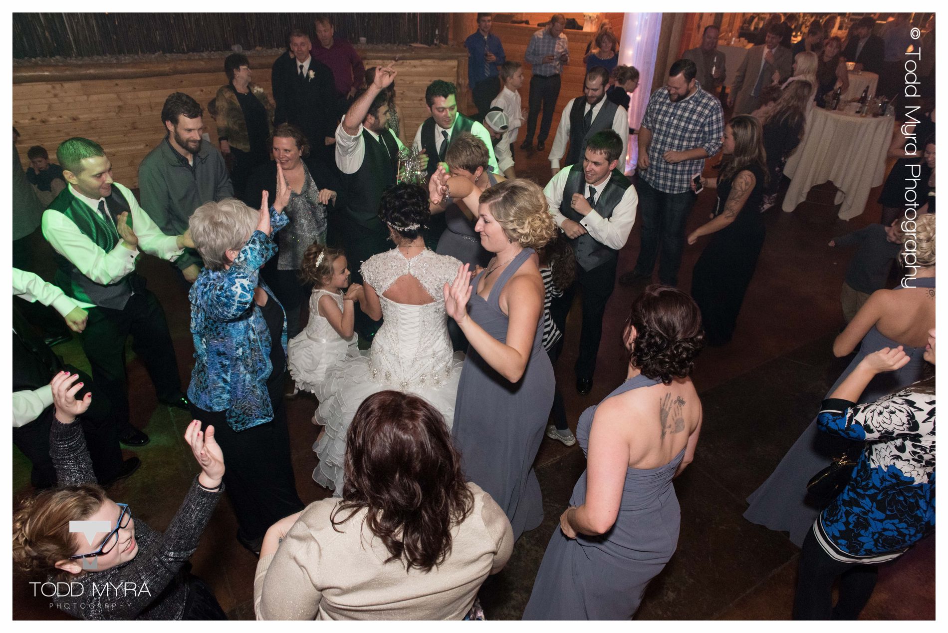 42 -Abby-Michael-st-cloud-sartell-MN-wedding-photography-grands-snow