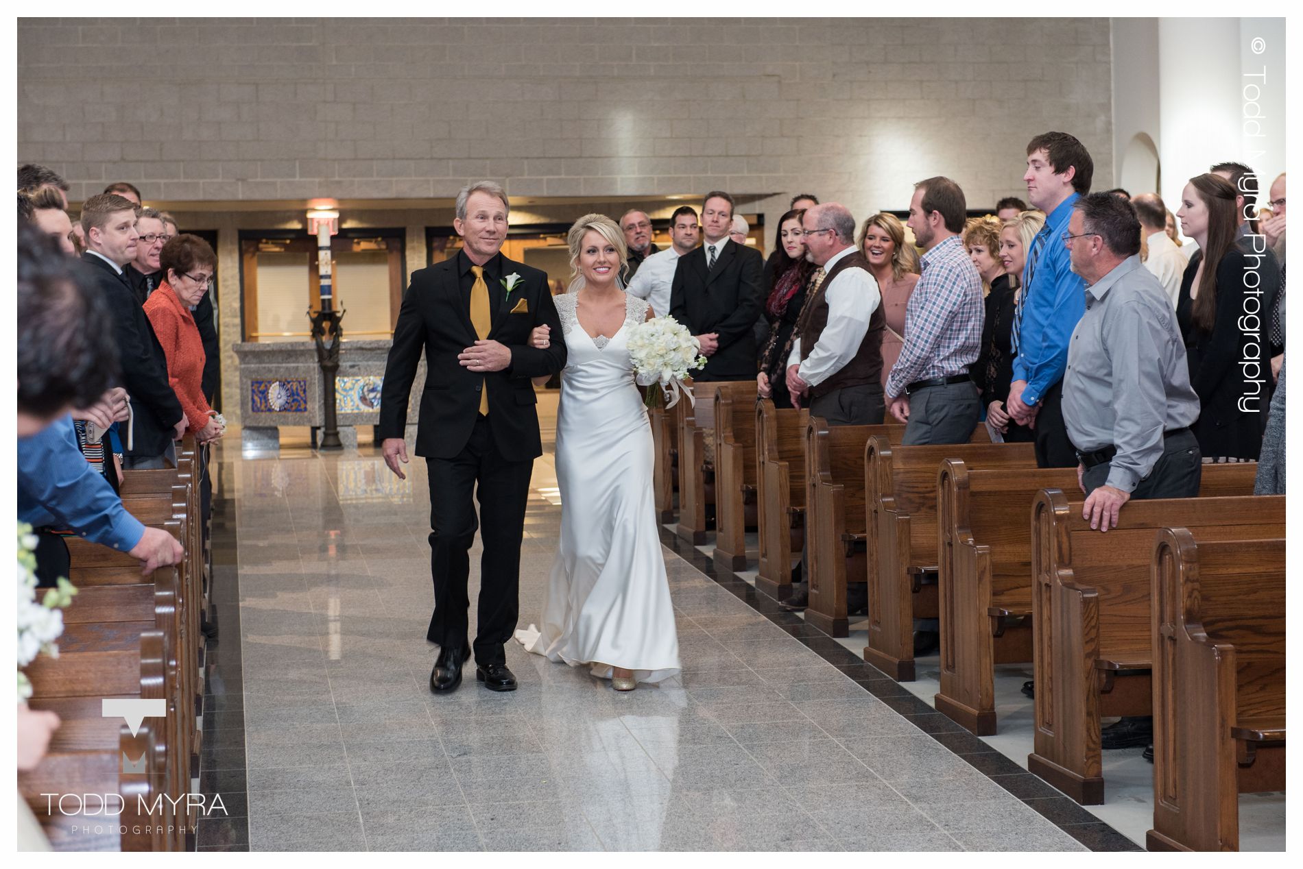 16 -St-cloud-wedding-photography-rink-corner-bar-St-Michael-Rachael-Trent