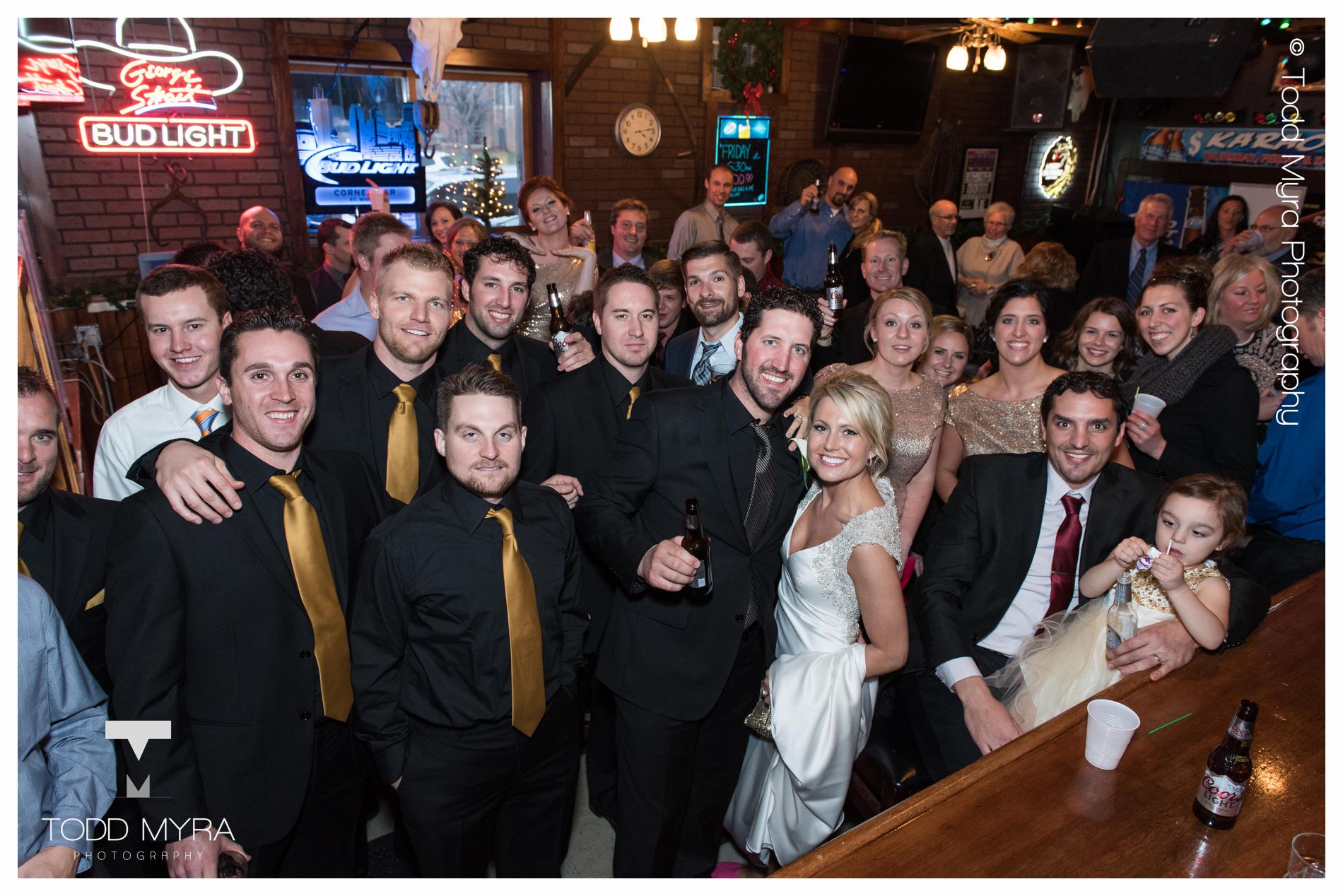 21 -St-cloud-wedding-photography-rink-corner-bar-St-Michael-Rachael-Trent
