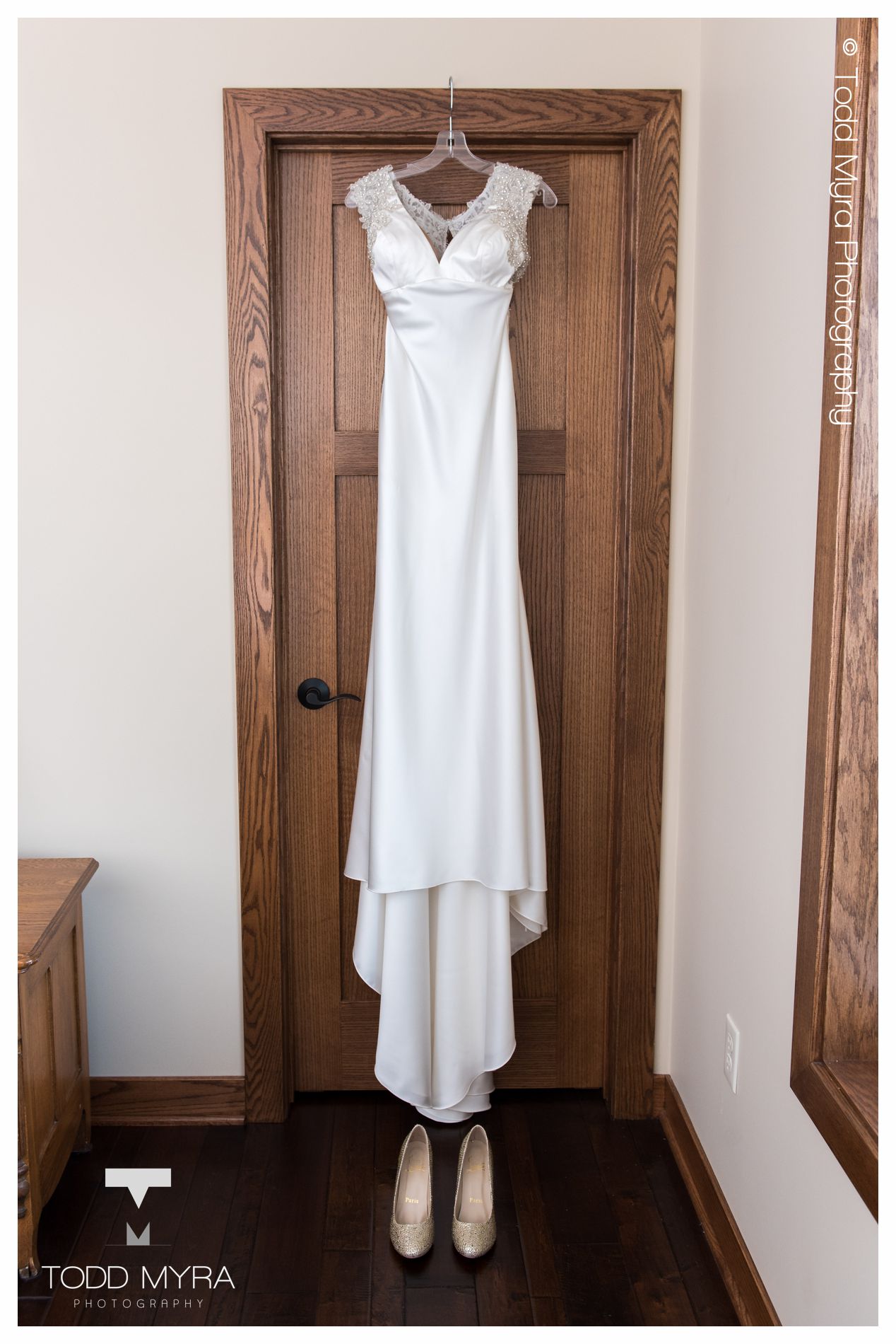 3 -St-cloud-wedding-photography-rink-corner-bar-St-Michael-Rachael-Trent