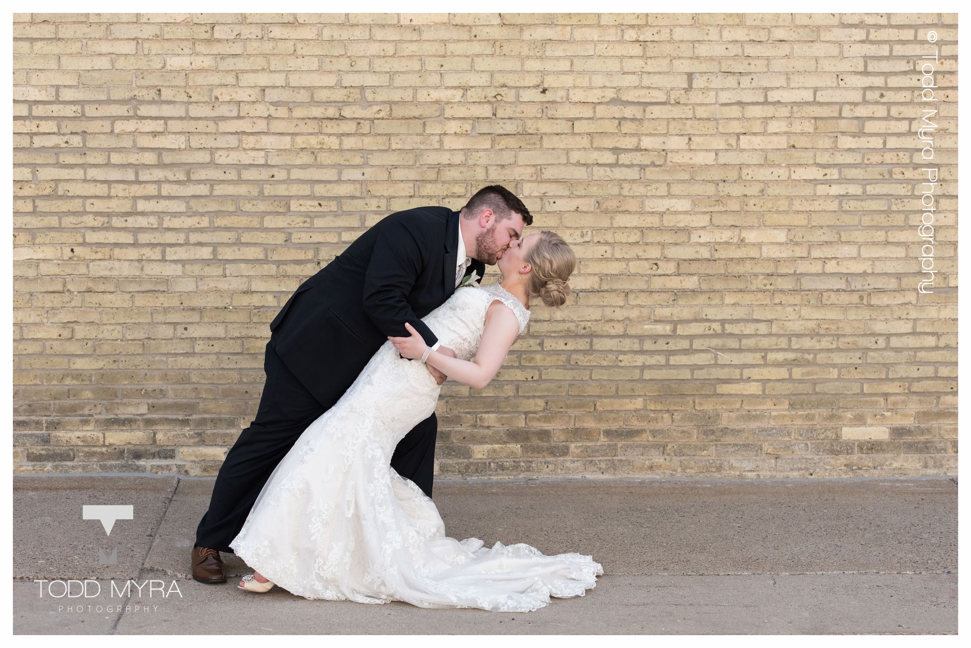 23 -St-Cloud-wedding-photography-holliday-inn-st-pauls-church-todd-myra-photography