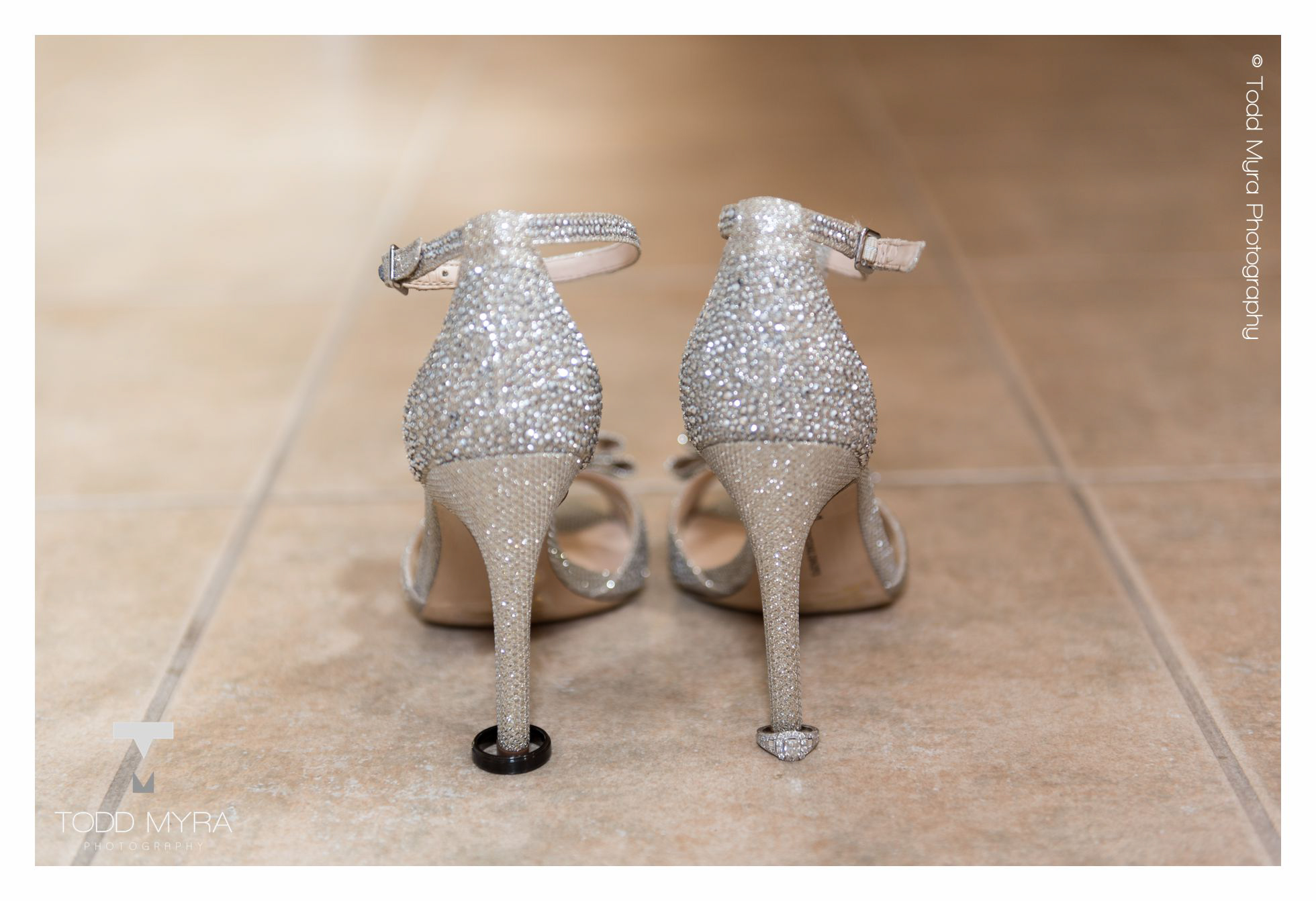 2-megan-james-st-cloud-wedding-photography-crow-river-winery