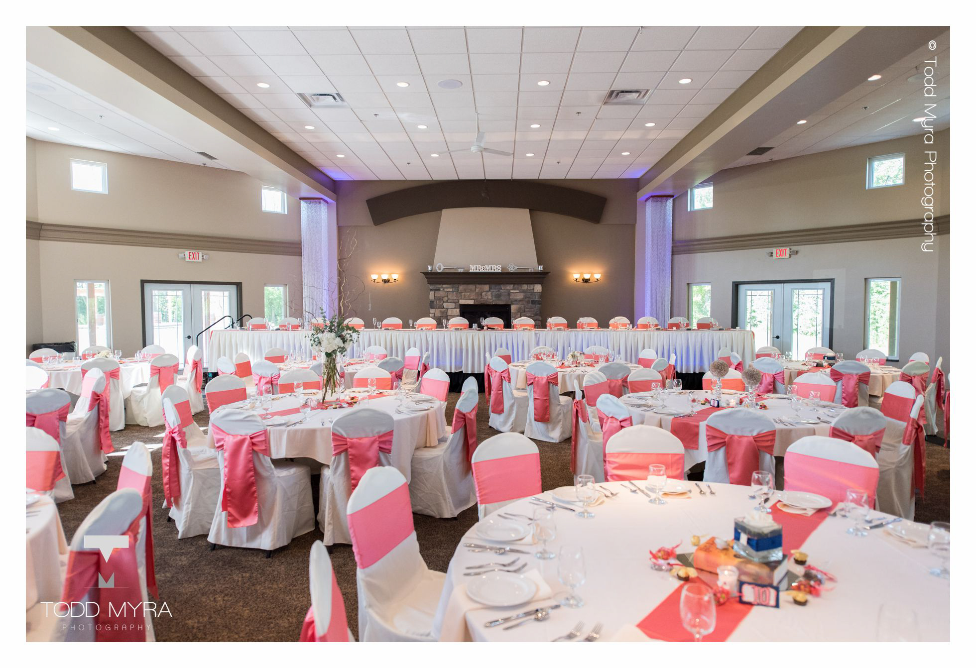 23-megan-james-st-cloud-wedding-photography-crow-river-winery