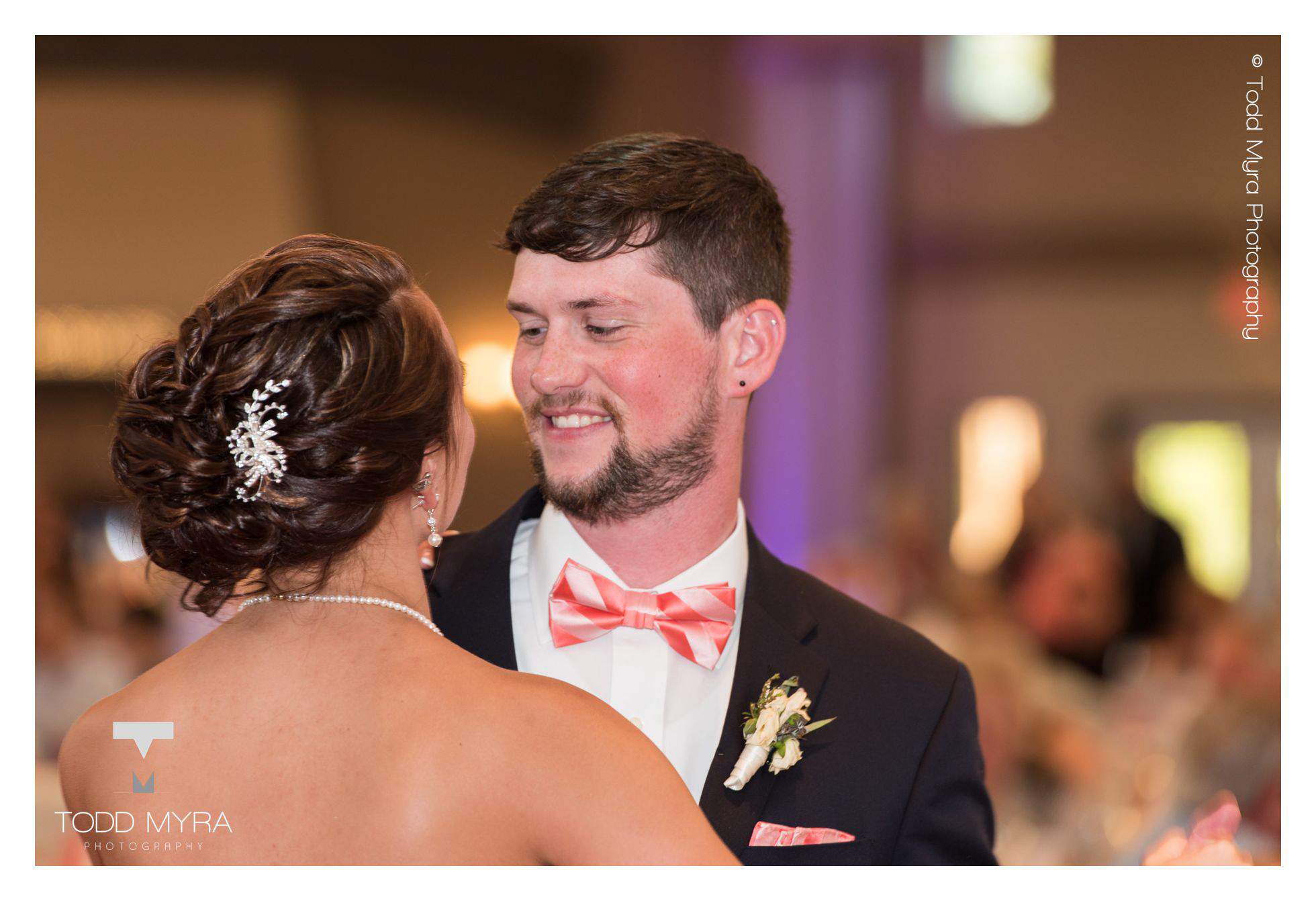 34-megan-james-st-cloud-wedding-photography-crow-river-winery