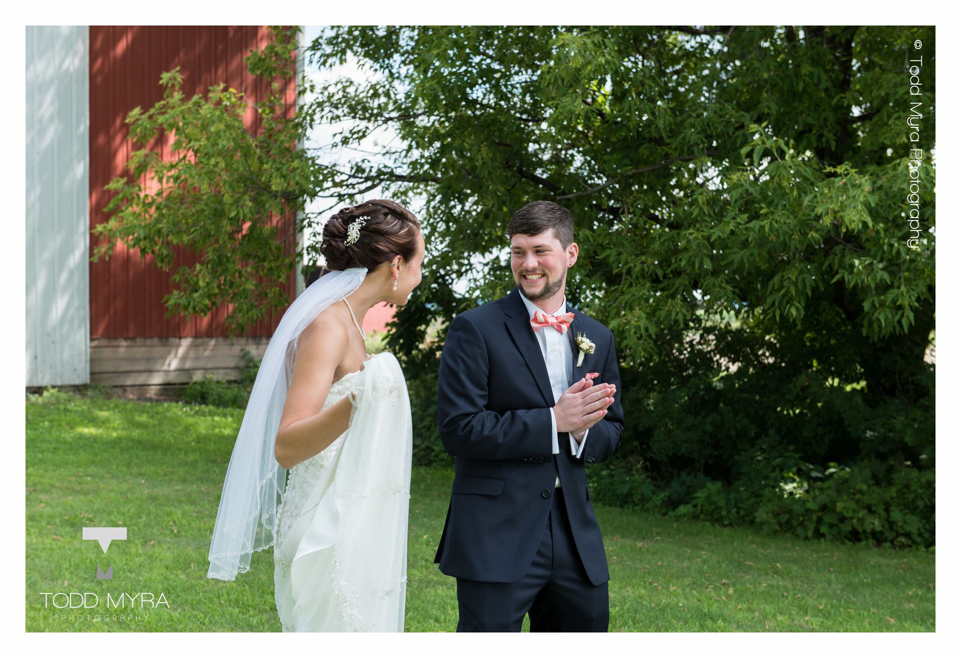 8-megan-james-st-cloud-wedding-photography-crow-river-winery
